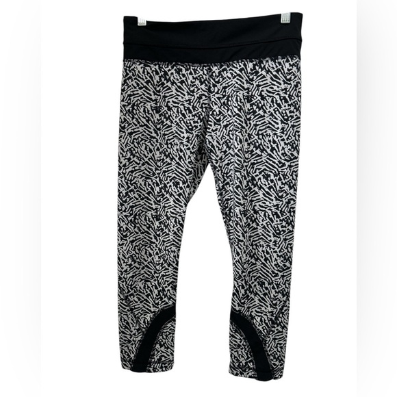 Lululemon Run  Inspire Crop II *All Full-On Luxtreme Mini Brushed Animal Print - Picture 1 of 8